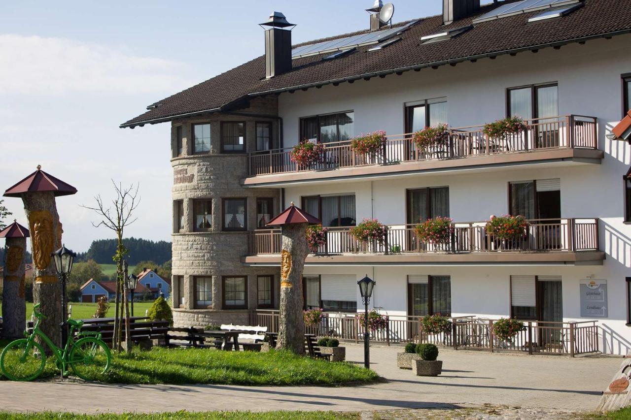 Landhotel Kastanienhof Georgenberg Exterior foto